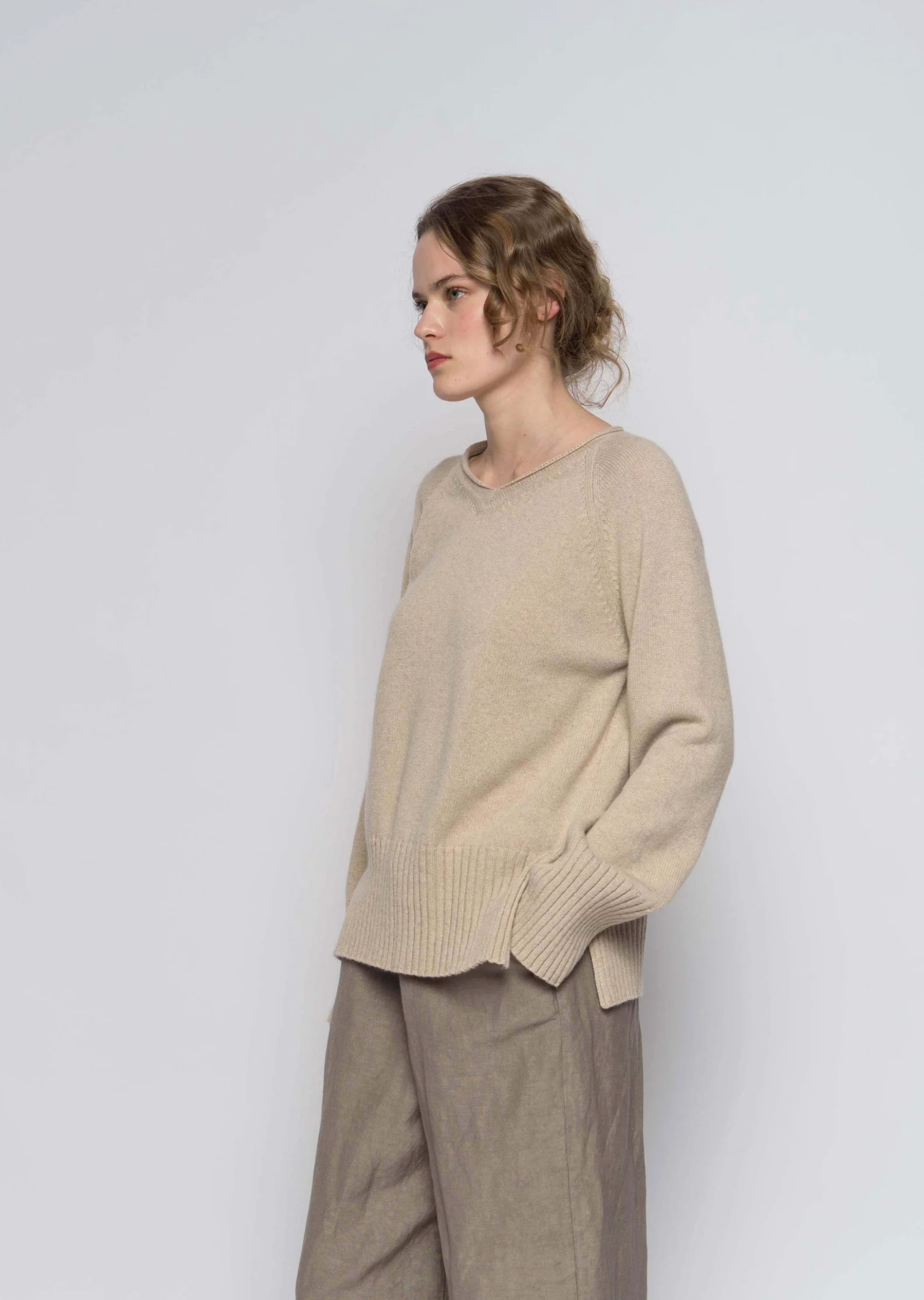 SWETER W KOLORZE OWSIANKI