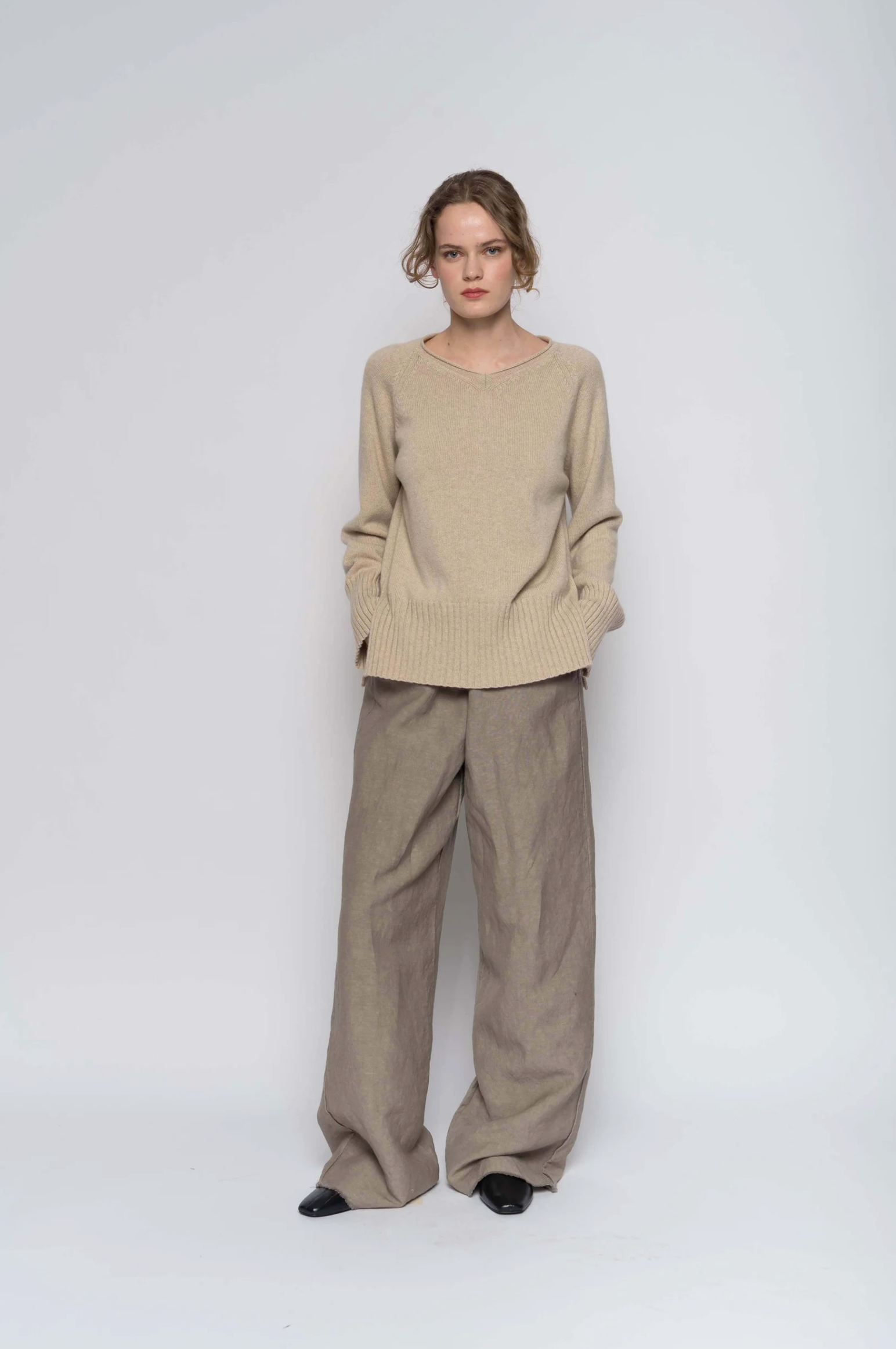 SWETER W KOLORZE OWSIANKI